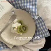 🔥臺灣出貨 陶瓷不規則餐盤 潑墨珠點浮鵰造型 復古霧麵盤子 義大利麵盤 甜點盤 蛋糕盤 家用餐具