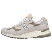 (店+)【NEW BALANCE】U992MM New Balance NB 992 舒適百搭 時尚潮流 織物減震耐磨 低幫 搭載ENCAP科技與ABZORB SBS吸震穩定系統 休閒跑步鞋 男女同款 灰色 nb女鞋 女鞋 運動鞋女