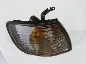NISSAN CEFIRO A32 98 角燈 方向燈 有各車系大小板金,引擎,底盤零件 歡迎詢問 