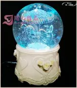 【限時免運】廣東公廠值銷高溫陶瓷發光水晶球因樂和自動噴雪花情人節女友禮物