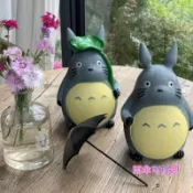 ❤️現貨♥️龍貓公仔 卡通龍貓 樹酯龍貓擺件 撐傘/拿綠葉/鞦韆/布袋龍貓 17×16×24cm 陽台花園庭院 園藝裝飾