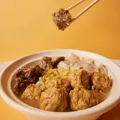 (店+)【全國麗園】酸香開胃 一斤肉酸菜白肉三寶鍋2000g 加熱即食料理 冷凍食品(白肉×獅子頭×排骨酥)