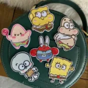 【熱銷免運】Q版卡通海綿寶寶派大星刺繡貼自粘免熨燙補貼手工diy裝飾修補丁貼 刺繡貼布 補丁貼布 布料貼紙 補丁 修補衣