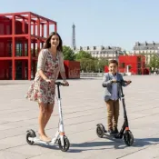 (店+)【EUROSTAR】健鑫運動 升級前後雙避震+手煞碟煞一秒折疊滑板車 輕鋁合金滑板車 通勤代步滑板車 青少年成人滑板車 一年保固 禮物