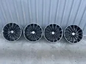 賓士正AMG 19吋前後配 前7.5J*44後8.5*52  w204 w205 w212 皆可適用