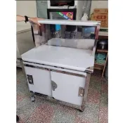 全新白鐵客製長3尺＊2尺＊高80內一層櫥箱＋3尺＊8吋吧台＋4工業煞車輪＋拉門.工作精緻細密厚實.堅固耐用.