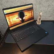 DELL Alienware 16吋電競筆電藍(C7-240H/RTX5060-8G/16G/1TB) Aurora A