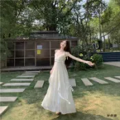 【度假風花朵設計】吊帶連衣裙 女 2026夏季 新款 收腰 顯瘦 很仙 長裙子 吊帶洋裝 度假洋裝 渡假洋裝 碎花吊帶 