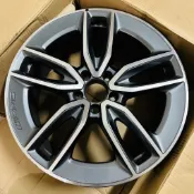 Benz 原廠 AMG 19吋鋁圈 拆車 W247 B180 B200 正品 拆車 表面有小傷 遠看不明顯 只有一顆