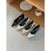 🌸現貨🌸正韓🇰🇷上班族最愛款 亮面平底尖頭鞋 平底鞋 淑女鞋 娃娃鞋