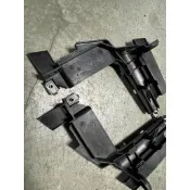 BMW E46 原廠大燈下支架 318 320 323 325 328 330 M3