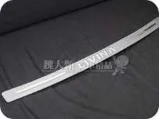 【魏大顆 汽車精品】LIVINA(07-13)專用 不鏽鋼後護板ー後踏板 後防刮板 外踏板 後飾板 後保桿上護板 L10