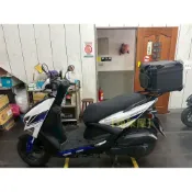 (店+){新北新莊箱架屋}山葉 勁戰六代 新勁戰 6代 6.5代 後架 + F2 MOTO 45L 方型 塑膠箱 送靠背