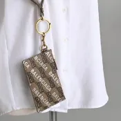【Balenciaga 巴黎世家】品牌滿版雙B LOGO斜背頸掛牛皮信用卡證件零錢包(咖)