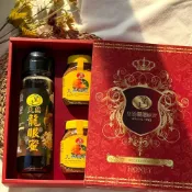 (店+)【皇廷】頂級天然龍眼蜜1100g+茶花蜂花粉300g(2瓶) (養生禮盒B)｜皇廷養蜂場