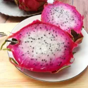 17Buy 一起買 【預購】花東縱谷．冰淇淋雙色火龍果｛5斤裝｝中果 / 每箱8-9顆入◆免運優惠