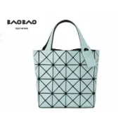 686愛代購 ❤️ 正版 銀座購入ISSEY MIYAKE BAOBAO三宅一生 4x4菜籃子 手提包 情人節禮物