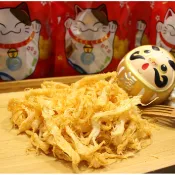 🔥炭烤/麻辣魷魚絲🦑  東港招財貓，人氣下酒菜首選，年節伴手禮，👉現貨，快速出貨🔥