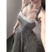 QB 長款洋裝 日常通勤裙子 素色極簡風 吊帶裙女設計感花邊拼接格紋抹胸露背掛脖連衣裙夏季高級感氣質收腰長裙