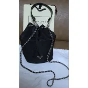 中古Prada降落傘束口包，狀態良好