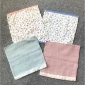 《滿版小花/AT》紗布毛圈小方巾手帕。長寬約25x25。純棉舒適吸水。擦手擦汗/外出攜帶⋯夏季必備小物。