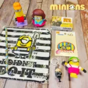 日版 神偷奶爸 小小兵 Minions 公仔 玩具 方巾 毛巾 徽章 別針 布章 布貼 鉛筆 吊飾 鑰匙圈 正版
