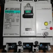 日本 FUJI 富士漏電斷路器 EW32SAG 3P 20A 30A 100.200.500MA 5KA