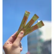 輕盈香檬汁精粹粉維持透 亮、美妍、水潤檸檬汁檸檬飲
