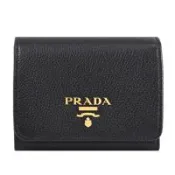 PRADA 1MH176 金屬浮雕LOGO荔枝牛皮三折零錢中短夾.黑