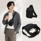 (店+)【LEEHER】輕便斜背包/包包/斜背包/貼身小包/手機包/男包包/男生斜背包/小胸包/休閒包包/日系小包/攜便包/禮物/蹦迪包