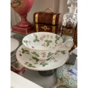 專櫃正品WEDGWOOD野草莓骨瓷咖啡杯☕️