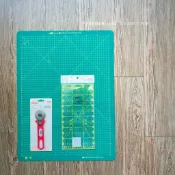 手作森林HANDMORI 手作森林 NCC【裁切3件工具組】贈車縫線2顆 台灣製 A3切割墊 45mm裁刀 15x30定規尺 拼布 新手包
