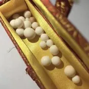 釋迦牟尼佛頂骨堅固子舍利子供舍利塔嘎屋盒可裝藏佛塔舍利塔寶塔噶烏盒嘎烏盒佛盒一尊（顆）