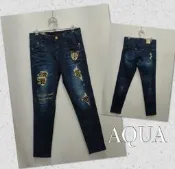 ☀️二手衣☀️全新 正韓 AQUA貓頭鷹🦉鉚釘刷破高腰牛仔褲M號ADJ00210