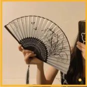 🎐新品🎐中國風折疊小扇子隨身攜帶古風漢服古裝舞蹈新中式夏天黑色竹扇女 古風扇子 團扇 跳舞扇子 折扇 折疊扇子