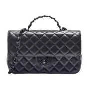 CHANEL 經典COCO黑色雙C LOGO菱格紋小羊皮手提/斜背包(23cm-黑色)