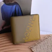 LOEWE 經典英字LOGO撞色小牛皮對開8卡短夾(赭黃色)