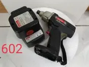 鐵克威IDC-1200V衝擊電鑽12V,少用久放電池故障，只需電池修復就能復原,含充電器，虧售 1000元。