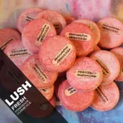 隔日達 新版 LUSH 小紅帽洗髮餅 洗髮皂 香皂 55g 英版 海水正藍 跳躍杜松 頭皮達人皆有販售 歡迎聊聊詢問