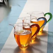 【品質保證】耐熱高硼矽玻璃玲瓏企鵝分茶器 加厚耐高溫彩色把功夫茶海公道杯日式茶具 家用茶具 簡約茶具 紫砂茶具
