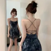 爆款直降價 女裝 洋裝 顯瘦洋裝 連身裙 裙裝  純欲風辣妹交叉露背不規則印花吊帶連衣裙女夏季外穿顯瘦百搭短裙