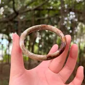 天然翡翠 緬甸 A玉 玉鐲 • 彷藤木紅翡翠福鐲