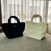 木浪代購 🌊 prada 帆布提袋 單寧 牛仔 手拿包 米白色 購物袋 文青 情人節 禮物 專櫃贈品