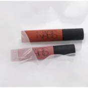 超強缺貨王補貨了🔥 —— 〉 NARS 雲霧唇釉