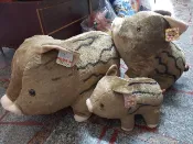 山豬娃娃~超大山豬娃娃 豬娃娃80cm 條紋豬娃娃~ 豬娃娃 豬玩偶 野豬娃娃 台灣製~野豬大玩偶 生日禮物