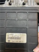 VW T4 ecu 引擎電腦 044906024D 舊品需交換、歡迎同行洽詢、車友請繞道