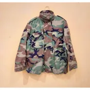 《 美軍公發M65 PARKA叢林迷彩厚版軍用外套 拉鍊大衣 D 款 有附帽子 》  ○美國製，公發老品完整 有附帽子