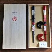 桐箱禮盒．華櫻宵待月筷子&筷架《輪島塗 若狹塗筷 輪島漆器 箸置 箸置き 揃え 筷子 夫妻筷 夫婦箸 箸ギフ 日本筷子