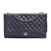 CHANEL 經典銀色雙C LOGO菱格紋小羊皮三層風琴包/肩背包(黑色)