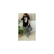 (店+)JUST不收邊寬T #1090   ️側叉不修邊的設計非常修飾臀寬   ️布料本身不會太軟塌
